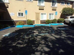 Hotel Rose Garden San Jose - Rose Garden Designated Accessible Parking