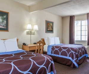Hotel Rose Garden San Jose - 2 Queen Bed perfect for families
